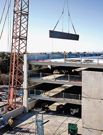 Photo Kenaidan Continues Construction On Parking Garage At Ajax