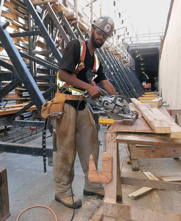 The Eglinton Crosstown LRT project has kept second-year carpenters’ apprentice Abdirahman “Abdi” Mohamed busy at the start of his carpentry career. He credits the eight-week formwork course at the College of Carpenters and Allied Trades for sparking his interest in the trade.